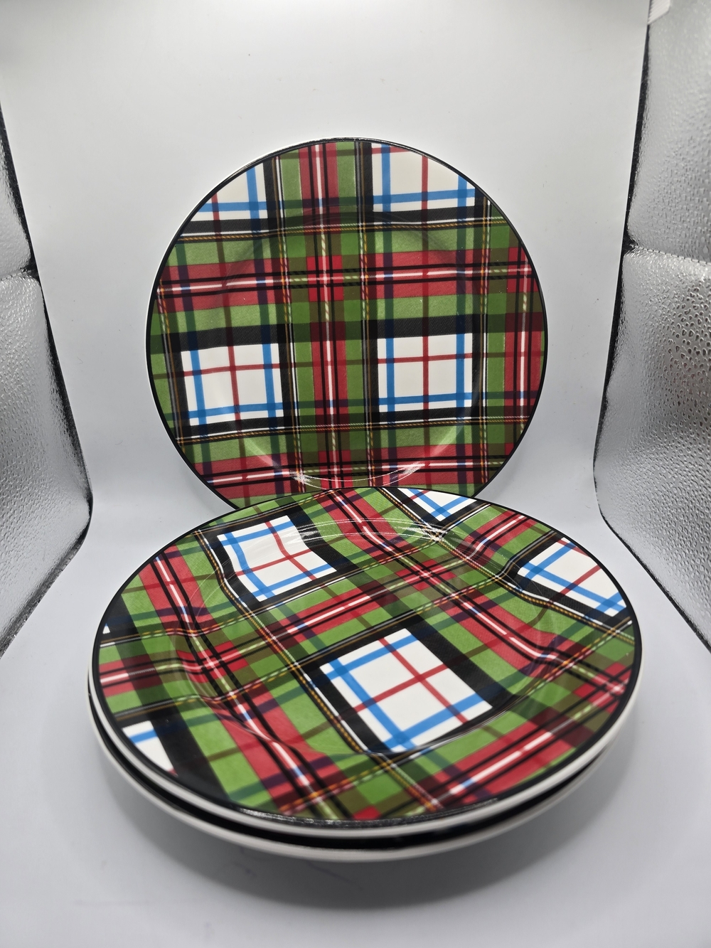 Two's Company Green & Red Plaid Dessert Plates 8" Perfection Condition Heavy